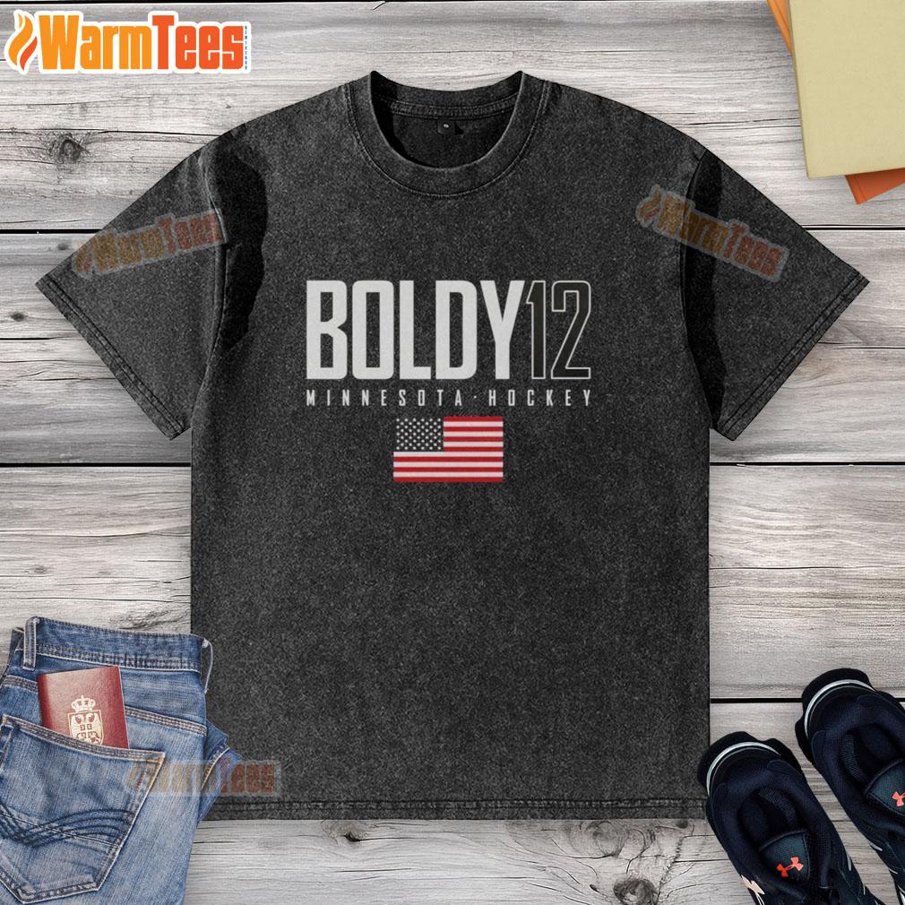 cute-matt-boldy-12-minnesota-wild-usa-flag-elite-washed-t-shirt Alt Text: Cute Matt Boldy wearing a Minnesota Wild USA Flag Elite Washed T-Shirt, showcasing team spirit and style.