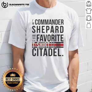 Original I'M Commander Shepard T-Shirt featuring Citadel design, perfect for Mass Effect fans and gamers.