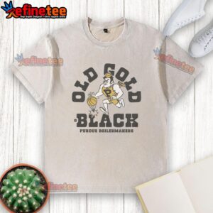 Vintage washed t-shirt featuring the official Purdue Boilermakers logo for homefield basketball fans.