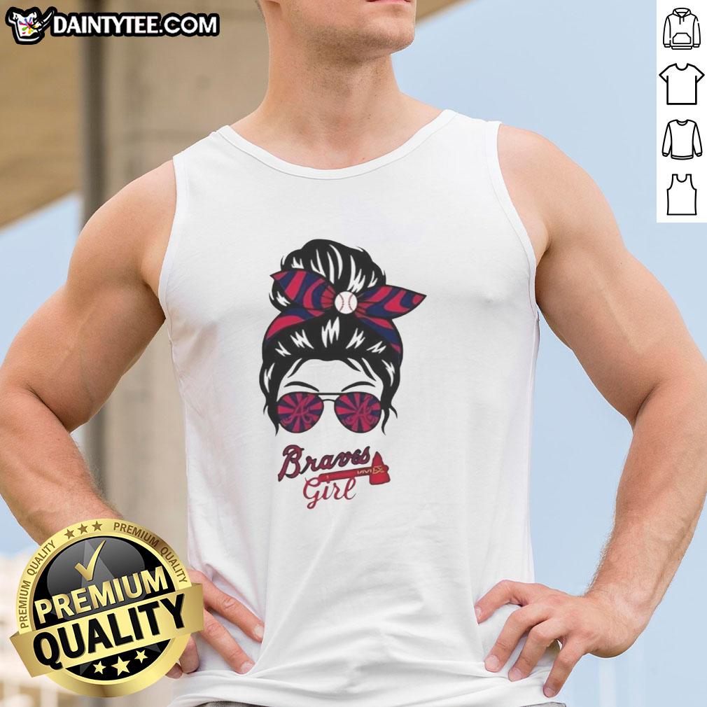 good-atlanta-braves-girl-messy-bun-glasses-tank-top Girl wearing a messy bun and glasses in a tank top, showing support for the Atlanta Braves at a game.