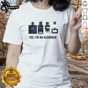 Premium 'Yes I'm An Alcoholic' Tee for Men and Ladies, perfect for casual wear and showcasing your fun personality.
