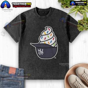 Original New York Yankees ice cream washed t-shirt featuring team logo and vibrant colors, perfect for baseball fans.