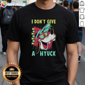 Alt Text: Original Goofy I Don't Give A Hyuck retro 90s t-shirt featuring classic cartoon design in vibrant colors.