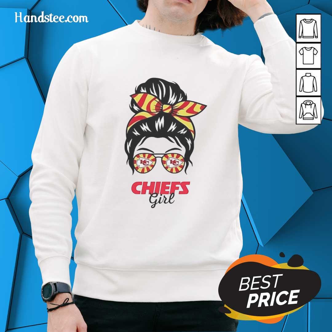 nice-kansas-city-chiefs-girl-messy-bun-glasses-sweatshirt Cheerful Kansas City Chiefs girl in a messy bun, wearing glasses and a stylish sweatshirt, showing team spirit.