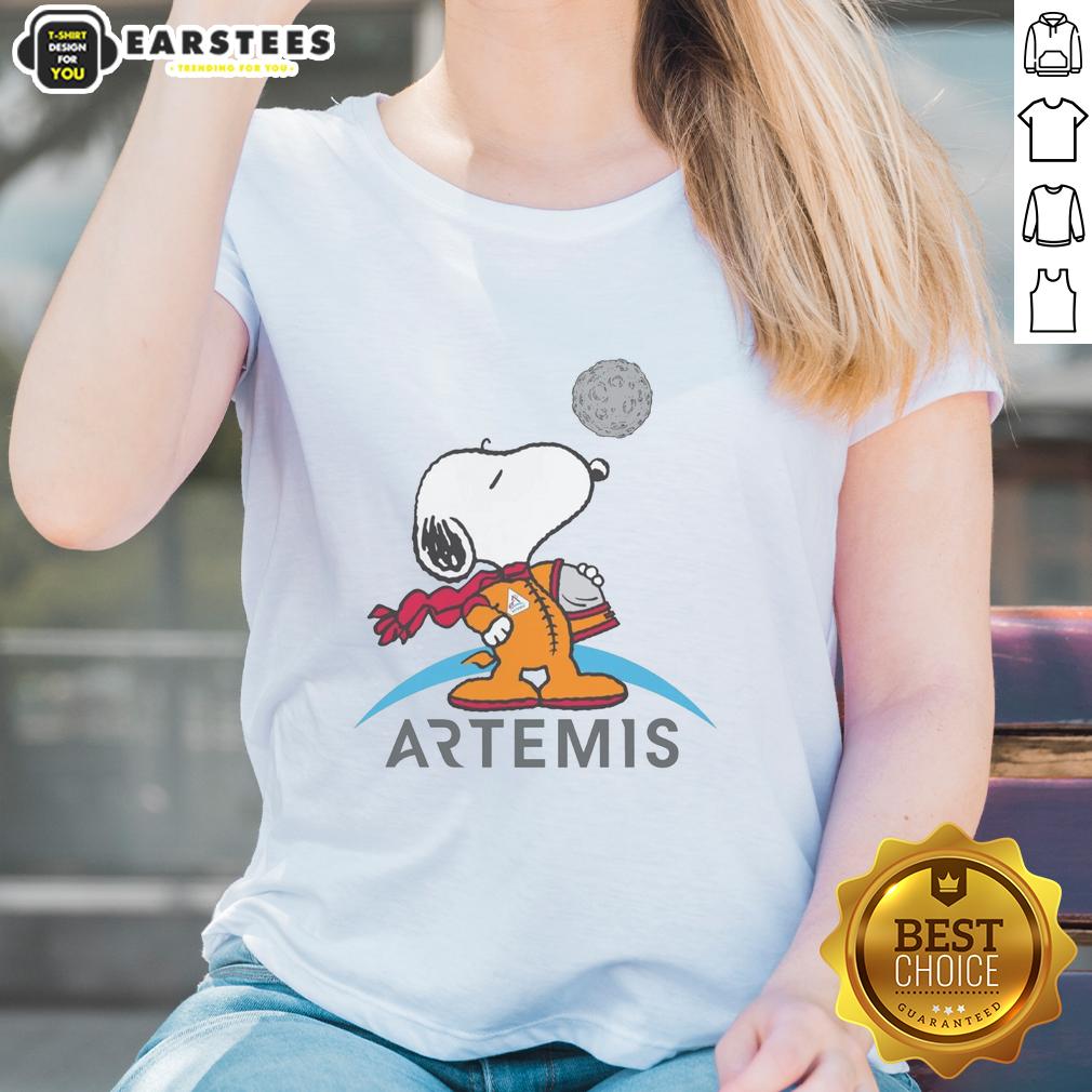 official-snoopy-artemis-astronaut-ladies-tee Alt Text: Official Snoopy Artemis Astronaut Ladies Tee featuring Snoopy in a space suit, perfect for space enthusiasts and fans.