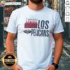 Alt Text: Premium Noches Ene Be A Somos Los New Orleans Pelicans T-Shirt featuring vibrant team colors and logo design.