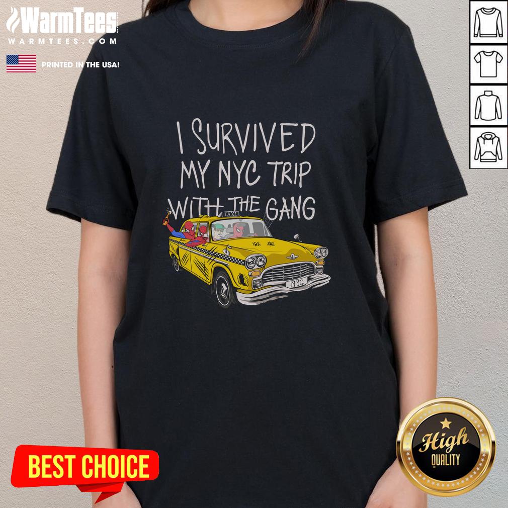 pretty-i-survived-my-nyc-trip-with-the-gang-spider-perks-ladies-tee Group of friends in NYC wearing 'Pretty I Survived My NYC Trip' Spider Perks ladies tees, smiling and enjoying the city.