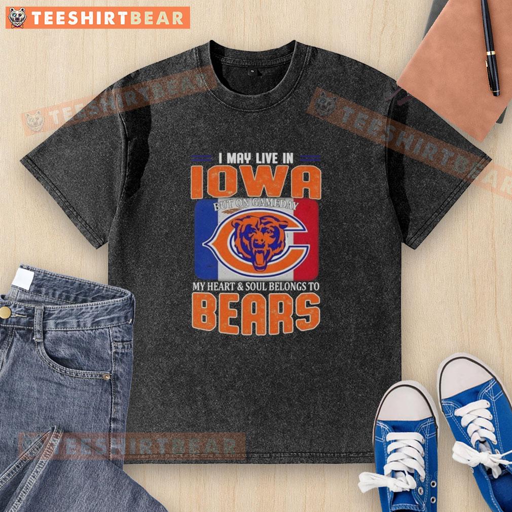 top-i-may-live-in-iowa-but-on-gameday-my-heart-and-soul-belongs-to-chicago-bears-football-flag-washed-t-shirt Alt Text: Chicago Bears football flag t-shirt, perfect for game day, showcasing pride for the team while living in Iowa.