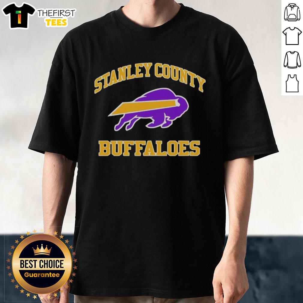 top-stanley-county-buffaloes-t-shirt-1 Top Stanley County Buffaloes T-Shirt featuring vibrant team colors and logo, perfect for fans and supporters.