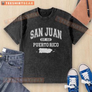 Alt Text: Premium San Juan Puerto Rico Est 1521 varsity washed t-shirt featuring a stylish design and comfortable fit.