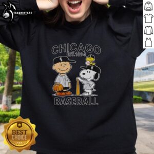 Good Charlie Brown, Snoopy, and Woodstock wearing Chicago White Sox baseball jersey sweatshirt, established 1894.