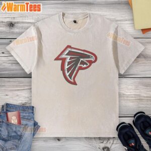 Alt Text: Top Atlanta Falcons Rivet Logo Washed T-Shirt featuring vintage design and comfortable fit for fans.
