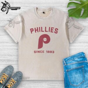 Original Philadelphia Phillies Cooperstown Duster Washed T-Shirt in vintage style, perfect for baseball fans.