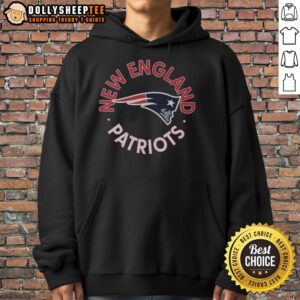 Original New England Patriots Circle Hoodie in navy with logo, perfect for fans and cozy fall wear.