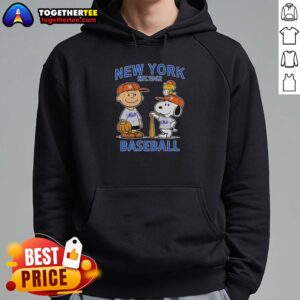 Alt Text: Charlie Brown, Snoopy, and Woodstock wearing a New York Mets baseball jersey hoodie, established 1962.