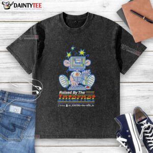 Cartoon character Nice from Raised By The Internet using an old computer while wearing a washed T-shirt.