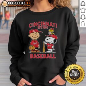 Cute Charlie Brown, Snoopy, and Woodstock in Cincinnati Reds baseball jersey sweatshirt, est. 1881.
