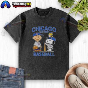 Charlie Brown, Snoopy, and Woodstock in Chicago Cubs baseball jersey 'Est. 1870' on a stylish washed t-shirt.