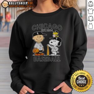 Alt Text: Cute Charlie Brown, Snoopy, and Woodstock wearing Chicago White Sox baseball jersey sweatshirt, est. 1894.