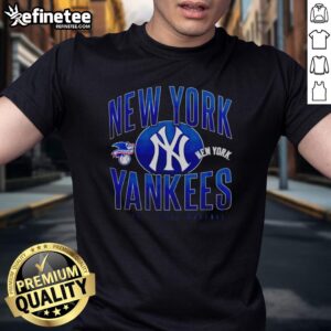 Alt Text: Official New York Yankees Throwback Black Boxy T-Shirt featuring vintage logo and relaxed fit design.
