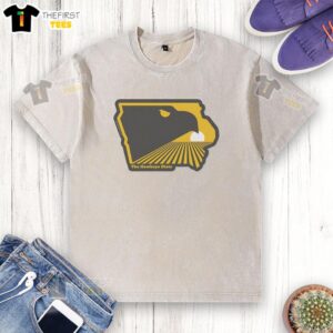 Nice The Hawkeye State Iowa washed t-shirt featuring a vibrant design celebrating Iowa pride and style.