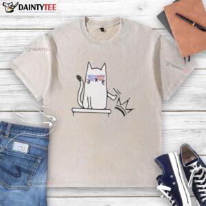 Pretty cat wearing a 'No Kings in America' political t-shirt, showcasing a unique blend of humor and feline charm.