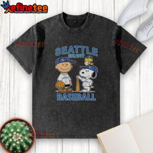 Awesome Charlie Brown, Snoopy, and Woodstock wearing Seattle Mariners baseball jersey on a washed t-shirt.