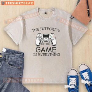 Awesome Gamer Quote: 'Integrity of the Game is Everything' on a stylish washed t-shirt for gaming enthusiasts.
