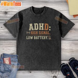 Alt Text: Good High Signal Low Battery washed t-shirt featuring a trendy design in soft fabric, perfect for casual wear.
