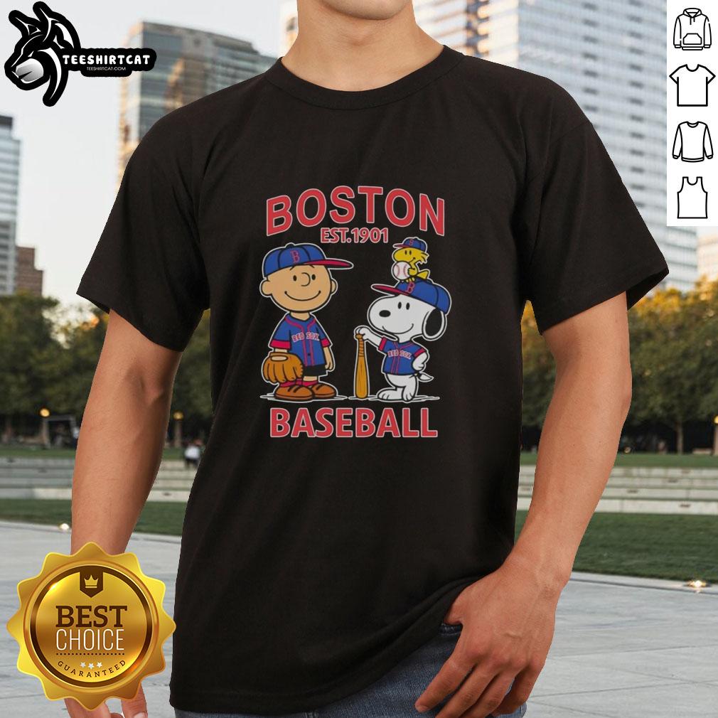 awesome-charlie-brown-and-snoopy-x-boston-red-sox-basketball-est-1901-t-shirt-1 Alt Text: Awesome Charlie Brown and Snoopy Boston Red Sox basketball T-shirt, established 1901, perfect for fans and collectors.