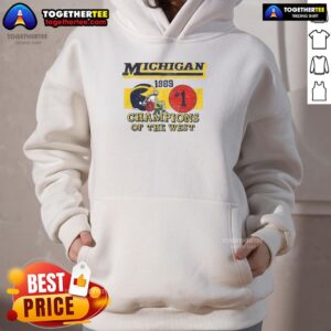 Vintage Michigan Wolverines NCAA 1989 Champions of the West hoodie, showcasing iconic team colors and logo.