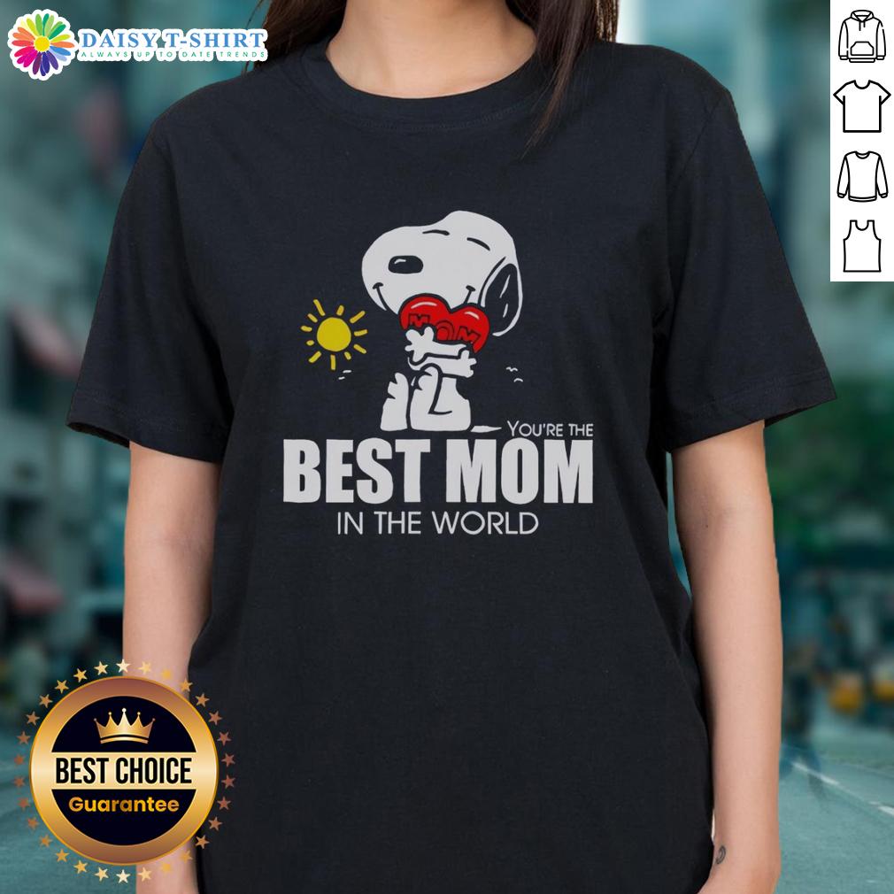 Hot Snoopy Hugging Heart Best Mom In The World Ladies Tee Hot Snoopy hugging a heart on a 'Best Mom in the World' ladies tee, perfect gift for loving mothers.