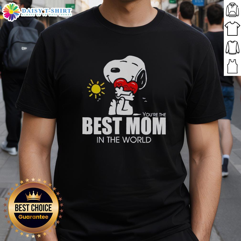 Hot Snoopy Hugging Heart Best Mom In The World T Shirt Hot Snoopy hugging a heart on a 'Best Mom In The World' T-shirt, perfect gift for moms who love Peanuts characters.