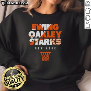 Vintage New York Knicks sweatshirt featuring Ewing, Oakley, and Starks for throwback basketball fans.