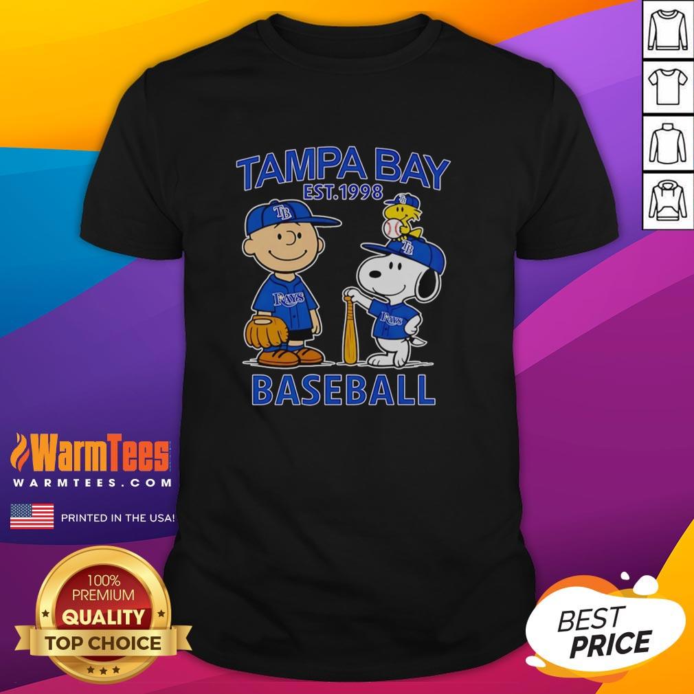 nice-charlie-brown-snoopy-and-woodstock-with-tampa-bay-rays-baseball-jersey-est-1998-t-shirt Alt Text: Charlie Brown, Snoopy, and Woodstock wearing Tampa Bay Rays jersey 1998 T-Shirt, perfect for baseball fans.