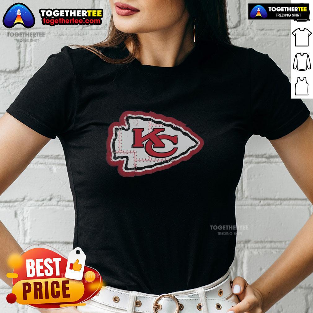 Nice Kansas City Chiefs Rivet Logo Ladies Tee Alt Text: Stylish Nice Kansas City Chiefs Rivet Logo Ladies Tee featuring vibrant colors and a trendy design for fans.