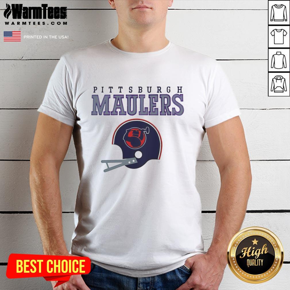 original-pittsburgh-maulers-usfl-helmet-and-wordmark-t-shirt-1 Alt Text: Original Pittsburgh Maulers USFL helmet and wordmark t-shirt showcasing team colors and logo design.