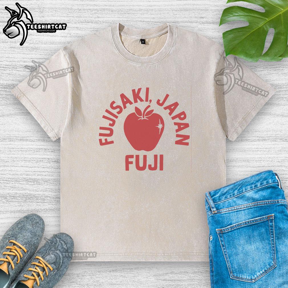 premium-fuji-apple-fujisaki-japan-washed-t-shirt Premium Fuji Apple Fujisaki Japan washed t-shirt featuring vibrant apple graphics and soft fabric design.