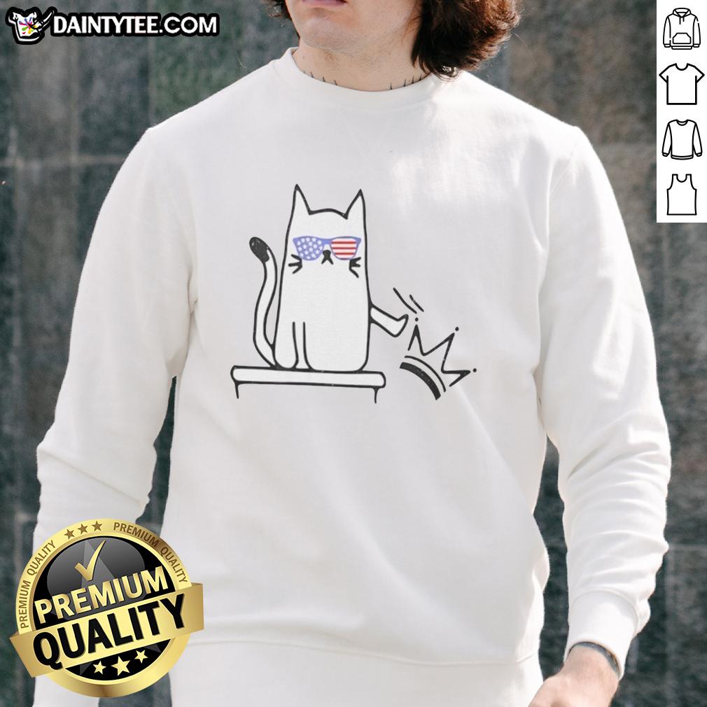 pretty-cat-no-kings-in-america-political-cat-sweatshirt Pretty cat wearing a 'No Kings in America' political sweatshirt, perfect for cat lovers and activists alike.