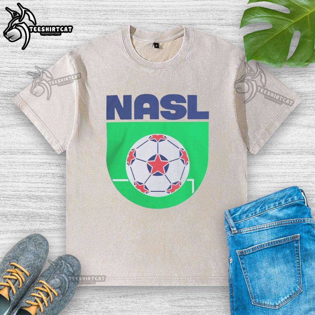 pretty-north-american-soccer-league-logo-washed-t-shirt Pretty North American Soccer League logo printed on a stylish washed t-shirt for soccer fans.