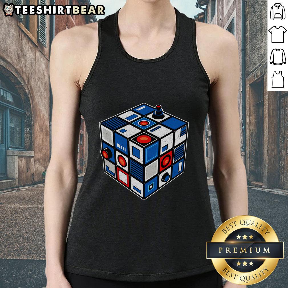 top-droid-cube-tank-top Stylish Top-Droid-Cube-Tank-Top featuring a colorful geometric design, perfect for casual summer outfits.