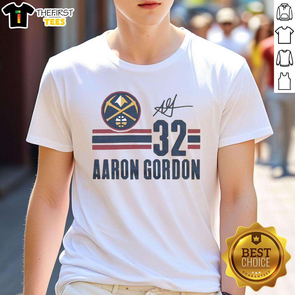top-nuggets-aaron-gordon-signature-jersey-t-shirt-1 Alt Text: Aaron Gordon Signature Jersey T-Shirt featuring Denver Nuggets design, perfect for basketball fans and collectors.