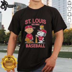 Awesome Charlie Brown and Snoopy X St. Louis Cardinals Basketball T-shirt, celebrating team spirit since 1882.