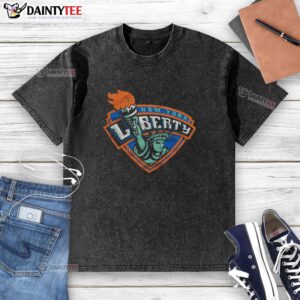 Awesome New York Liberty 97 Washed T-Shirt in vintage style, featuring iconic graphics and a comfortable fit.