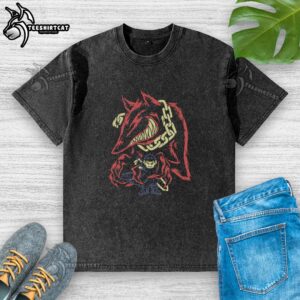 Stylish Top Bad Influence Berserk Washed T-Shirt featuring a bold graphic design, perfect for casual wear and anime fans.