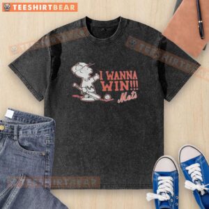 Alt Text: Pretty New York Mets x Charlie Brown I Wanna Win washed t-shirt featuring vibrant graphics and a relaxed fit.