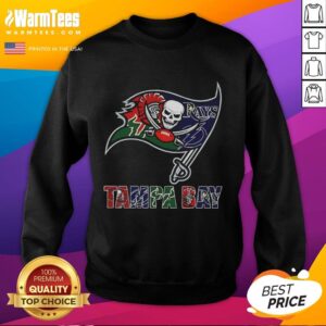 Original Tampa Bay Buccaneers NFL sweatshirt featuring team logo, perfect for fans of Tampa Bay sports teams.