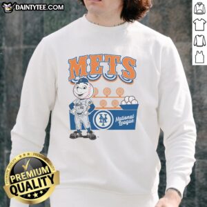 Alt Text: Good Mitchell & Ness cream New York Mets Step Back Up sweatshirt for stylish sports fans.