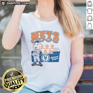 Good Mitchell & Ness cream New York Mets Step Back Up ladies tee featuring a stylish design for female fans.