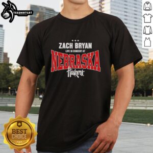 Original Zach Bryan live in concert at Nebraska Huskers T-shirt featuring vibrant graphics and concert details.